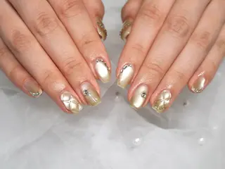 ネイル Nailsalon Graciasのネイルデザイン