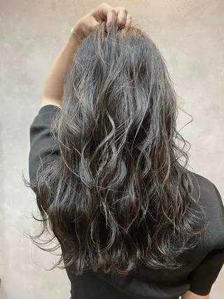 ロング カラー m ā l o. マァロのヘアスタイル