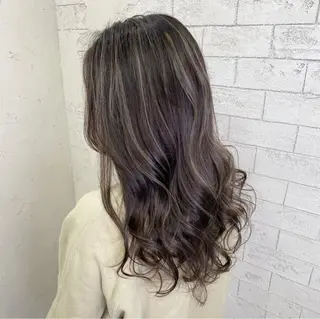 ロング ブリーチカラー 🤎〰️Yuunaのヘアスタイル