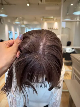 ショート カラー ミルクティー× グレージュMOMOのヘアスタイル