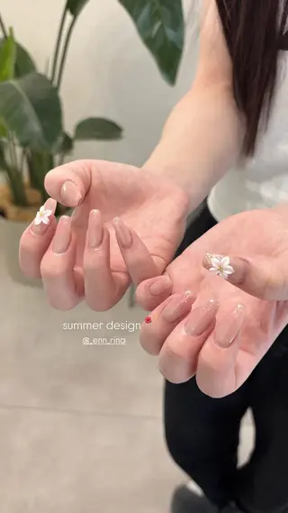 ミディアム 🎀RINA🎀 ennのネイルデザイン