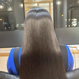 ロング Geniee horie所属・ともや 髪質改善縮毛矯正のヘアスタイル