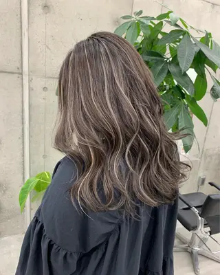 セミロング LINOET NAGOYA所属・中川 来紀のヘアスタイル