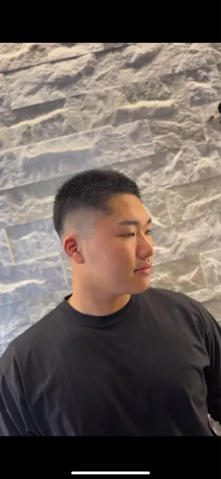 ショート メンズ BLISS BARBER ブリスバーバー所属・安立 玲於のヘアスタイル