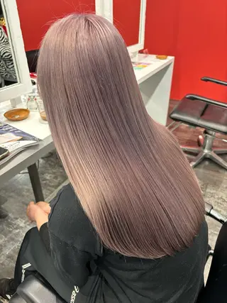 ロング カラー LOMARLIE JURIAのヘアスタイル