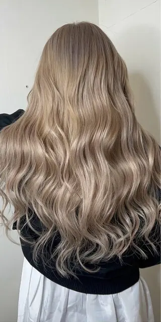 カラー hairs 897のヘアスタイル