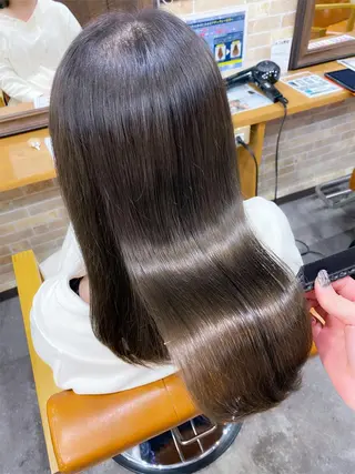 セミロング SALOWIN上野店所属・美髪ヘア 🤍erikaのヘアスタイル