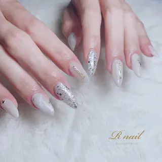 ネイル R nailのネイルデザイン