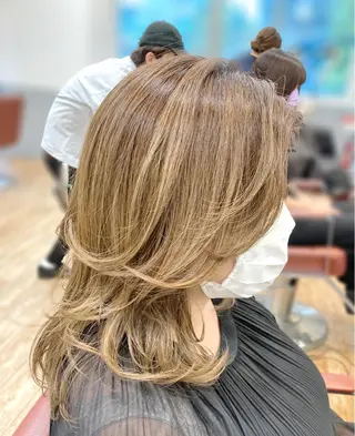 セミロング カラー 菅原 綾のヘアスタイル