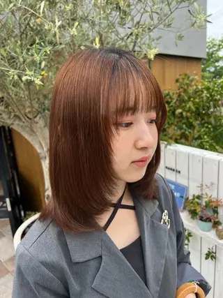 セミロング 吉田 咲樹のヘアスタイル