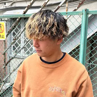 ショート カラー パーマ メンズ パーマ職人 渡邊　優雅のヘアスタイル