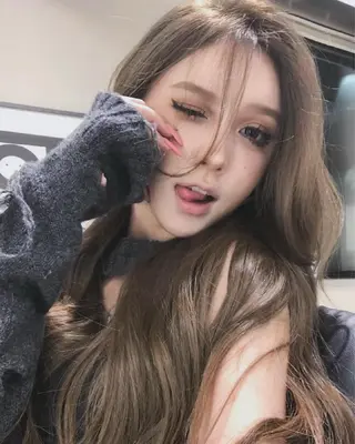 ロング 🇨🇳ワンホンヘア 下田鉄也のヘアスタイル