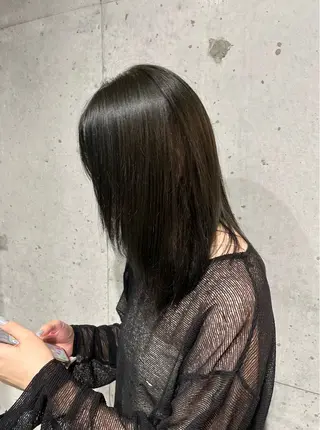 ミディアム カラー 金澤 花のヘアスタイル