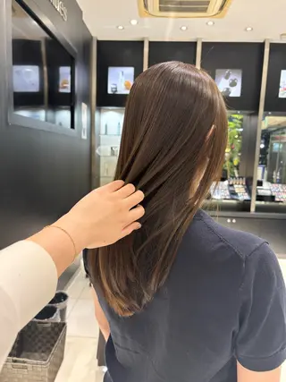 ロング カラー air -GINZA tower所属・小潟 千尋のヘアスタイル
