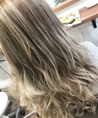 ロング カラー パーマ ブリーチ毛縮毛矯正 👑山口のヘアスタイル