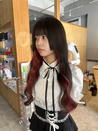 ミディアム miloc MOMOKAのヘアスタイル