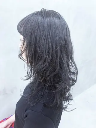 パーマ pole/apartment所属・💓パーマ，💗 レイヤーカットのヘアスタイル