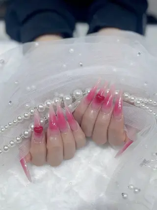 ネイル ベスティオーラ所属・ベスティオーラ 花香のネイルデザイン