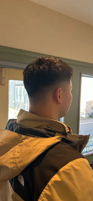 メンズ Masaki ブリーチカラーのヘアスタイル