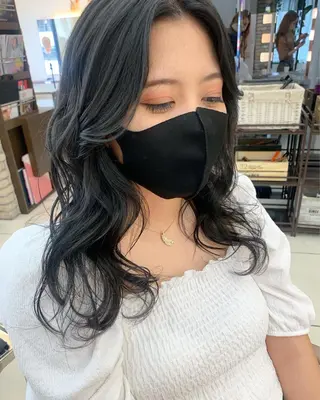 セミロング カラー 羽エクステ🩷 🤍まき🤍のヘアスタイル