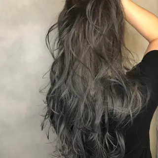 ロング カラー ORIKA 美容室のヘアスタイル