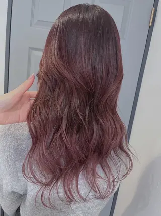 セミロング カラー 緒方 つばさのヘアスタイル