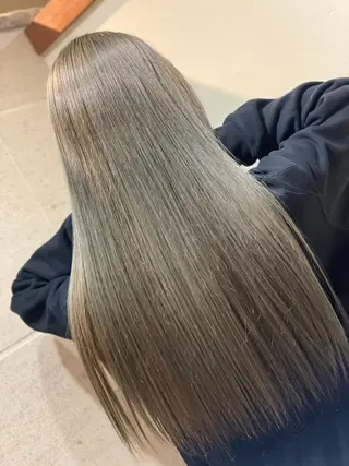 縮毛矯正しかしない人 栄 矢場町 服部飛鳥のヘアスタイル