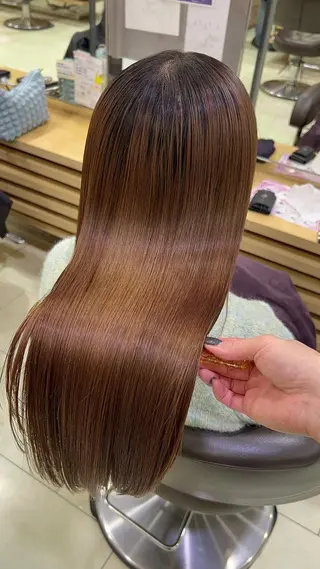 ミディアム 暖色ｶﾗｰ/ﾚｲﾔｰ ｶｯﾄ/Yunaのヘアスタイル