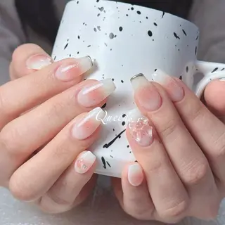 ネイル Queens 榊 まおのネイルデザイン