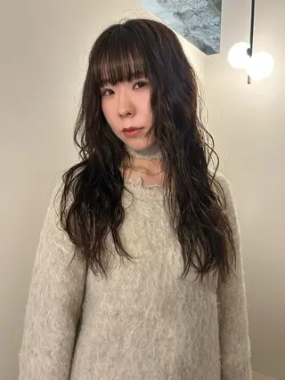 ロング パーマ yewscent / konaのヘアスタイル