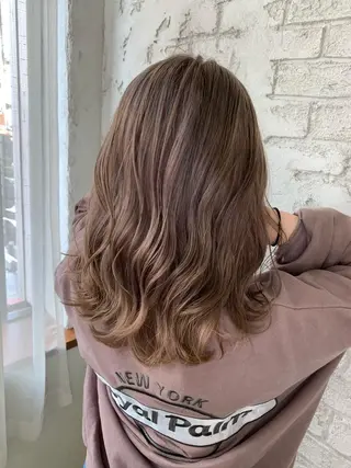 セミロング 🇺🇸ハイライト特 化美容師🇺🇸漆沢のヘアスタイル