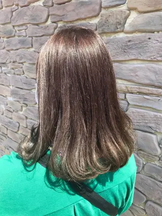 ミディアム カラー 浅岡 のどかのヘアスタイル