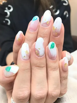 ミディアム ネイル Nail&Eyelash Bloom所属・ネイル&アイラッシュ アイブロウBloomのマツエク・マツパデザイン