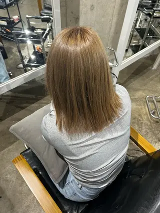 ミディアム カラー 凸凹 art所属・成田 有沙のヘアスタイル