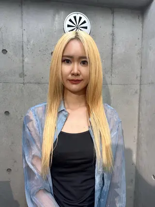 ロング カラー ‪❥ブリーチ💗 MIKUのヘアスタイル