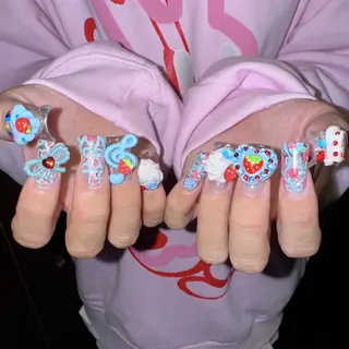 ネイル RIEKO🍒 ワンホン♡推しネイルのネイルデザイン