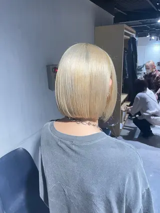 ショート カラー 🦋ハイトーンボブ ショート🦋トシキのヘアスタイル