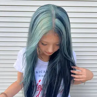 ロング カラー 天神ハイトーン マオ🩵のヘアスタイル