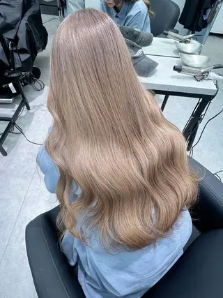 ロング カラー PELE所属・盛れる💖ミルクティ ー💍🎀yuiのヘアスタイル