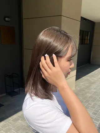 ミディアム カラー 西田 歩果のヘアスタイル