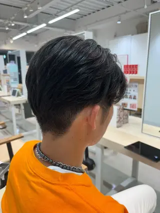 メンズ メンズパーマ/ スパイキー/フェードのヘアスタイル