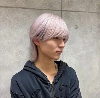 ショート issei 梅田ハイトーン⭐️のヘアスタイル