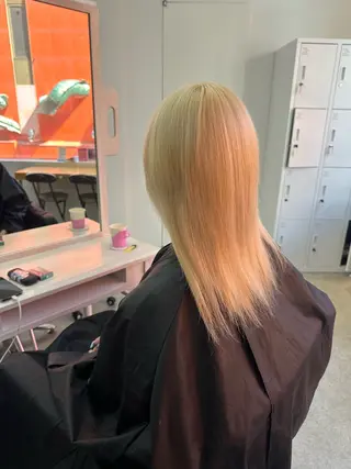 ミディアム 韓国ヘア×ハイトーン AYA💫のヘアスタイル