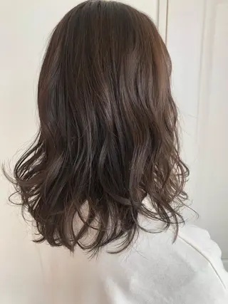 ミディアム カラー ヤマモト マイのヘアスタイル