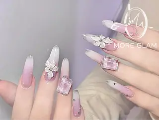 ネイル More Glam 池袋東口店のネイルデザイン