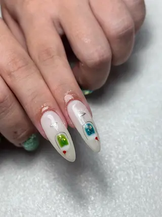 ネイル 🐈‍⬛ Minamiのネイルデザイン