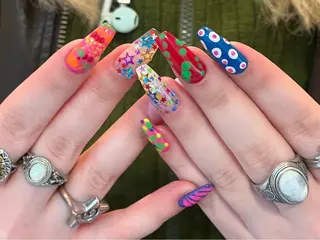 ネイル 文 /個性派ネイルのネイルデザイン