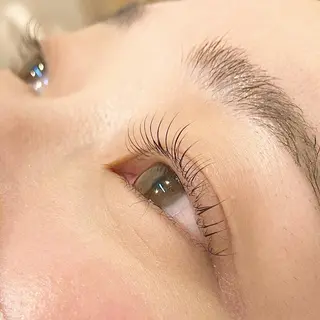 マツエク・マツパ miel大宮店所属・矢部 奈々の眉毛・アイブロウイメージ