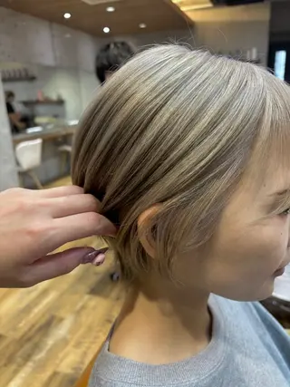 ショート ブリーチ/パーマ ♡MIYUU♡横浜のヘアスタイル