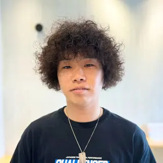 パーマ メンズ メンズパーマ/フェ ザーパーマ/古川晴輝のヘアスタイル